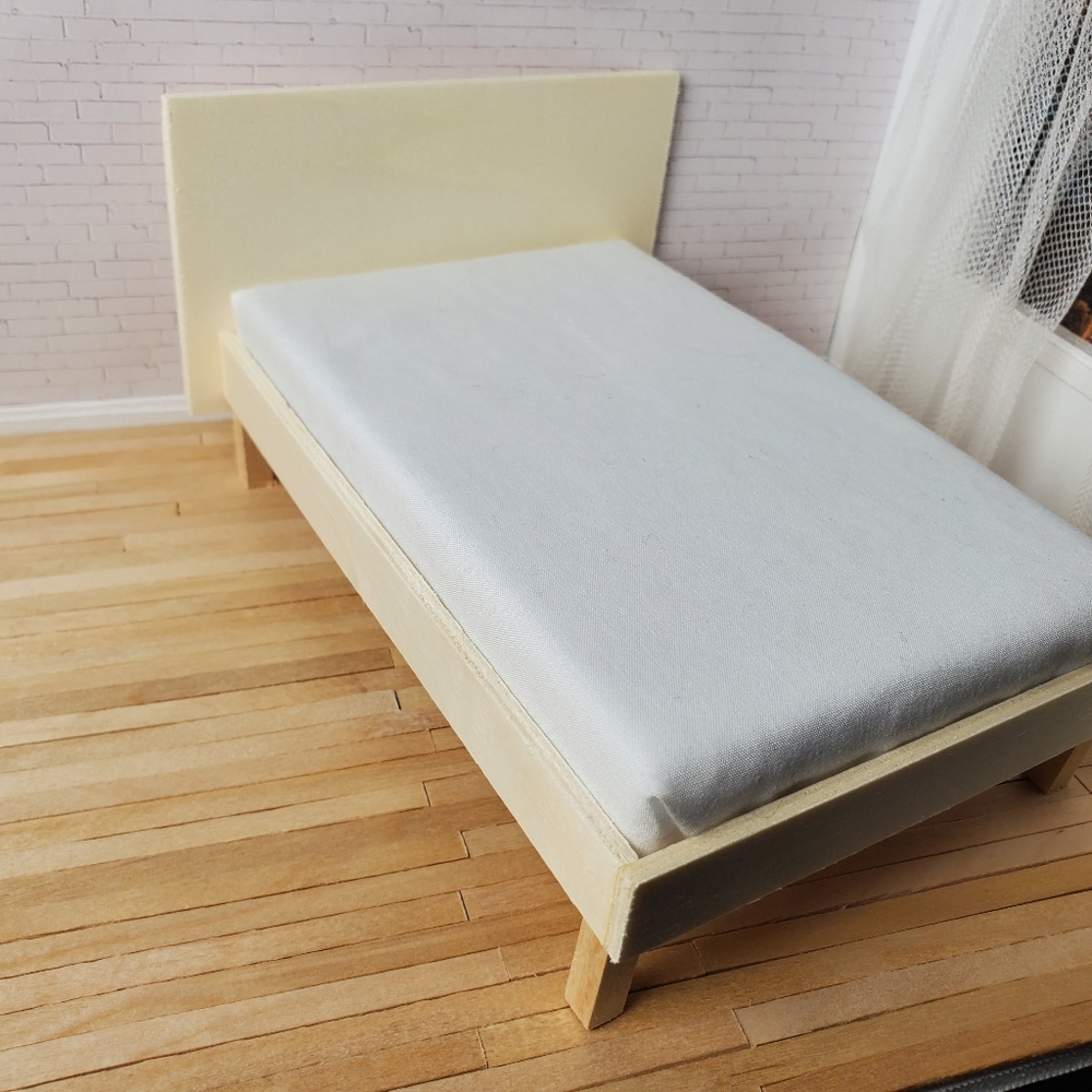 Miniature Dollhouse Wood Bed 1:12 Scale
